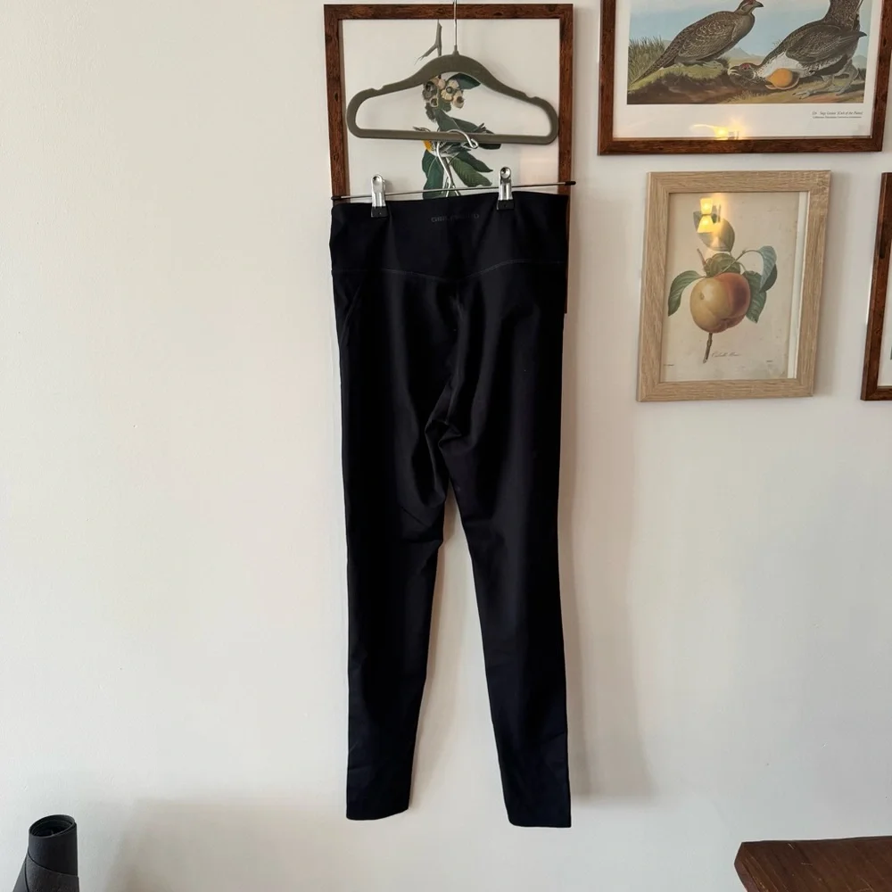 EUC Girlfriend Collective High Waisted Leggings Black Medium “28 - Picture 2 of 3